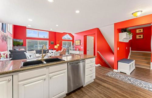 Family-friendly Home Hot Tub Lake View & Pool Access - Foto 14