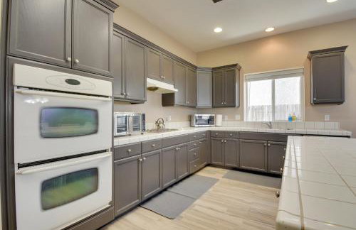 Remodeled Livingston Home with Private Backyard! - Foto 2