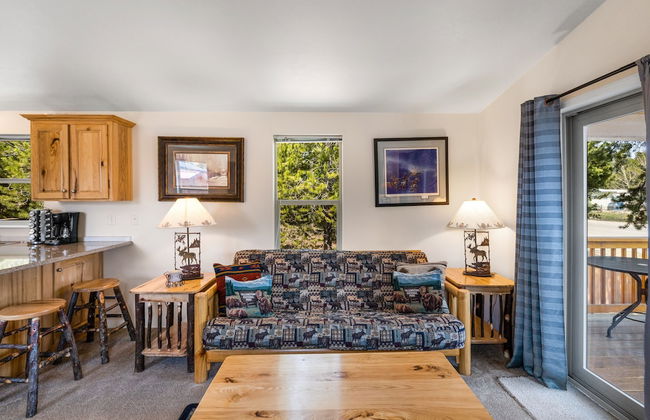 Lazy Duck Inn #30 The Lucky Duck House, a cozy 2-bedroom retreat 1 min from Yellowstone - Foto 35