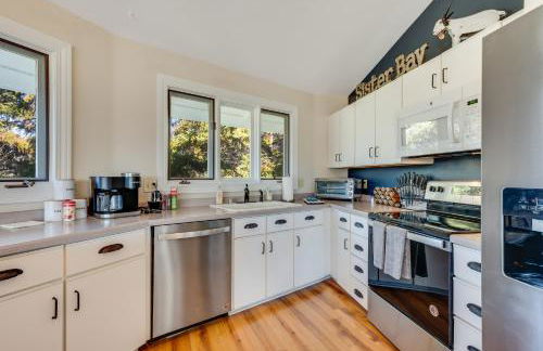 The Goat and Cherry - Dogs, Fire Pit & Hot Tub, Escape to Sister Bay! - Foto 53