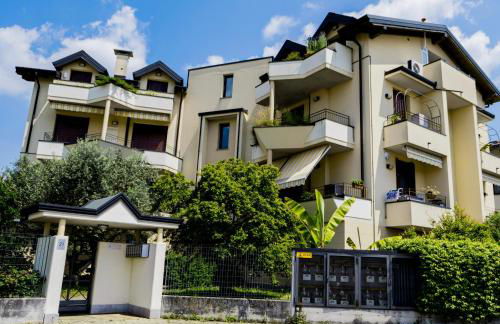 Malpensa Retreat - Photo 1