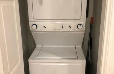 Downtown View Cozy 2br/1ba Home Sleeps 8 - Foto 22