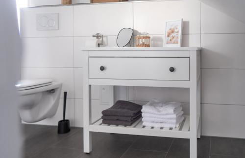 fuldaliebe - Helle Ferienwohnung mit Küche, Parkplatz, WLAN, Self Check-in - Foto 48