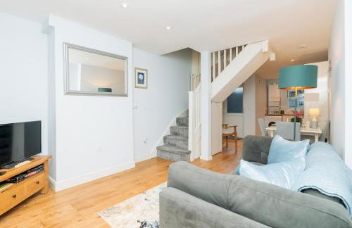 Delightful retreat in Larkhall with free parking - Pass the Keys - Photo 3