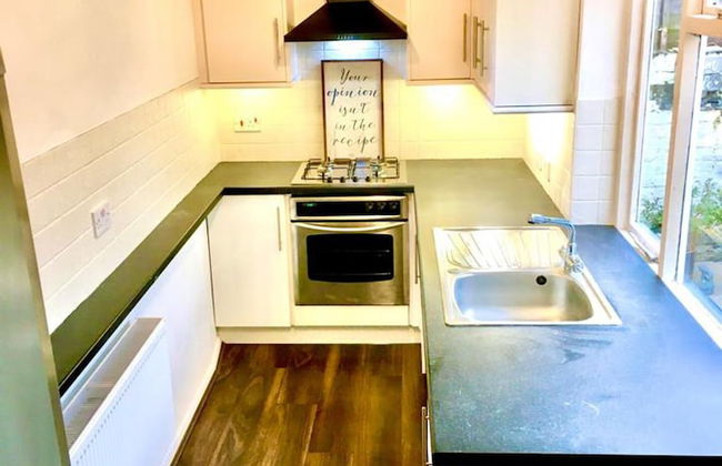 Cosy Seaside House 2min 5 Sandy Beach's 2 Dbl Beds - Photo 4