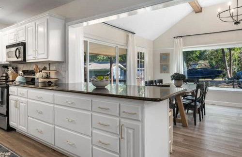 The Susser Estate with Dock Hot Tub Game Room - Foto 10