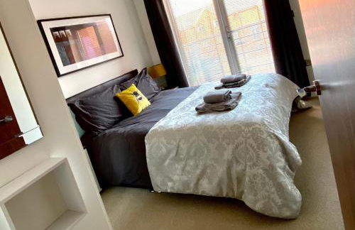 City Centre Chester Waterways Apartment - Photo 10