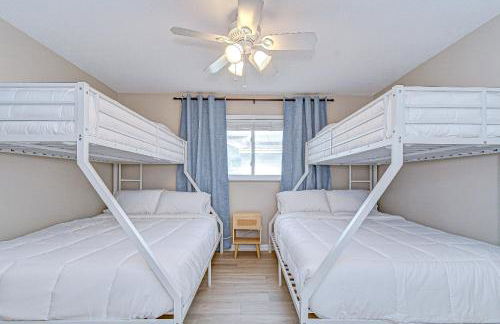 5 min to Beach, Heated Pool, Movie & Game Rooms! - Foto 32