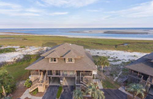 Harbor Island Beachside House - Photo 2