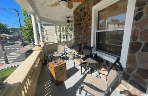 The Pearl-Lovely Victorian Home with Bed and Breakfast Energy - Foto 17