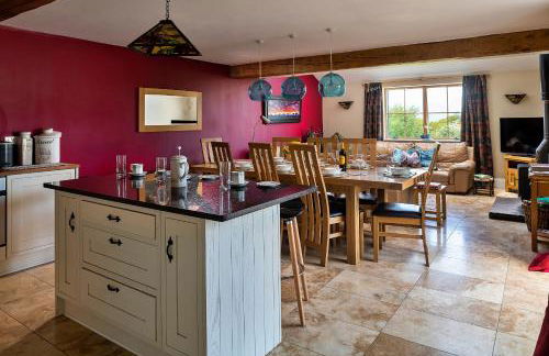 Finest Retreats - Skyview Lodge - Photo 9