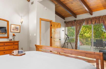 The Fairway Hideaway by AvantStay Game Room Outdoor Dining Near Lake Arrowhead - Foto 16