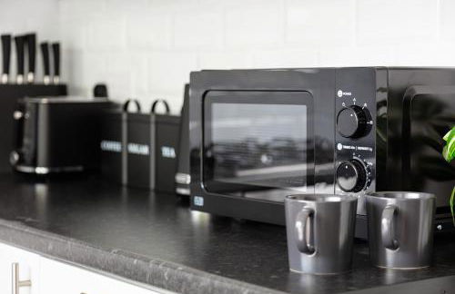 9RA - 4BD House - Wembley Views - Foto 6