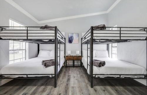 Luxurious 5BR 2BA Holiday Home with Pool, Grill, Sauna & Game Room - Foto 21