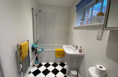 Old Droxford Station Signal Box - Photo 5