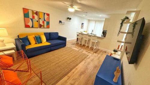 *NEW* Gorgeous Sunshine - 2BD/1BA - Private Fenced Backyard! - Foto 2