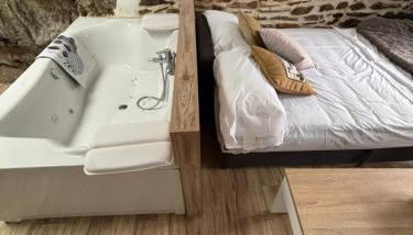 El Tumbao con romántica bañera de hidromasaje para dos - Foto 2