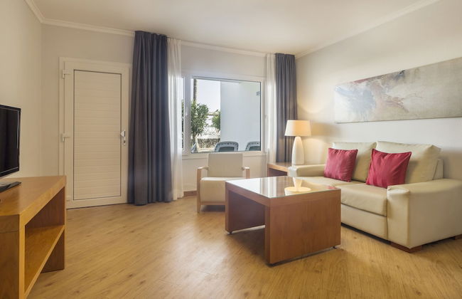 Aparthotel ILUNION Costa Sal Lanzarote - Photo 41