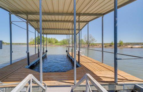 Lakefront Eufaula Cabin with Fire Pit and Private Dock - Foto 34