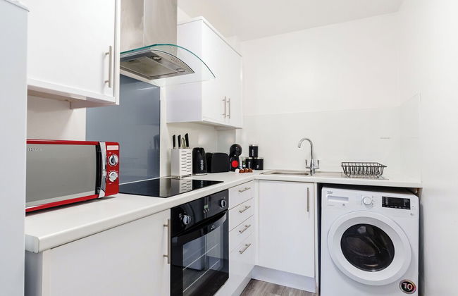 Whitchurch 2 Bedroom Flat near Hospital - Foto 12