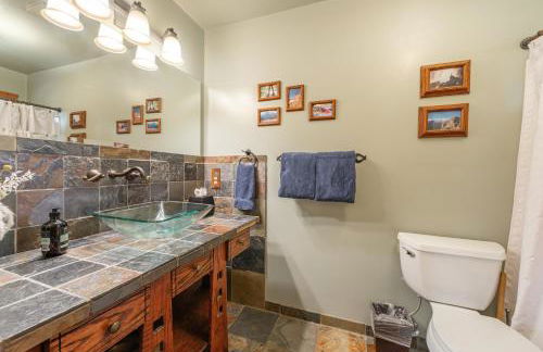 Lakeside Serenity Retreat - Photo 23