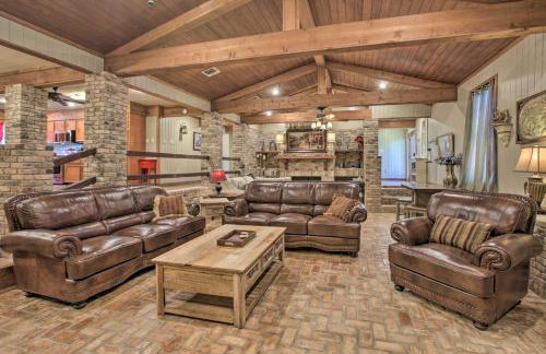 Dularge Grand Villa - Steps to Marina and Fishing! - Foto 1