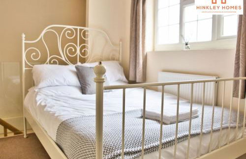 Cosy Contained Riverside 1bed - 2 Floors - Parking - Photo 6