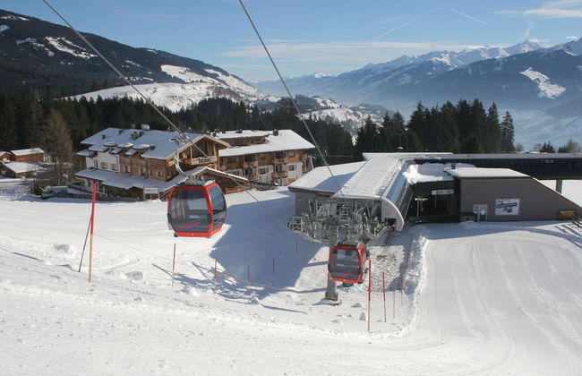 Unique & Exclusively Furnished Chalet near Ski Lift - Foto 1