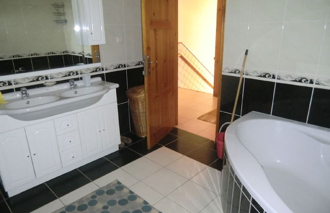 Captivating 3-bed Villa - Foto 11