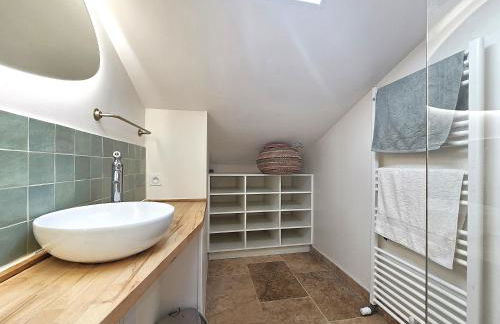 Magnifique ferme rénovée et sa piscine écologique - 15 personnes - 7 chambres - Foto 20