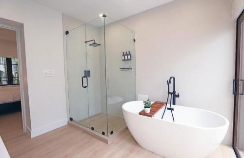 6 Bedroom Villa with Pool & Parking in Heart of South Beach Miami - Foto 35