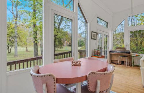 River Time Cabin - Riverfront, Hot Tub, Screen Porch, Fishing, Games, View, 3 King Beds - Photo 57