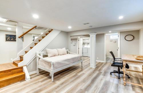 Screened Patio and Fire Pit Modern Westerville Home - Foto 8