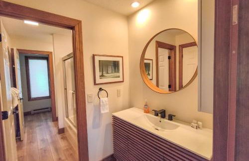 Saltbox 12F - Photo 13