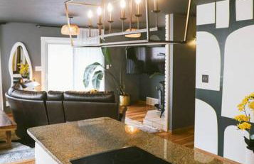 Vibrant Forest Retreat - Game Room, Spa, Fire Pit - Sleeps10 - Foto 49