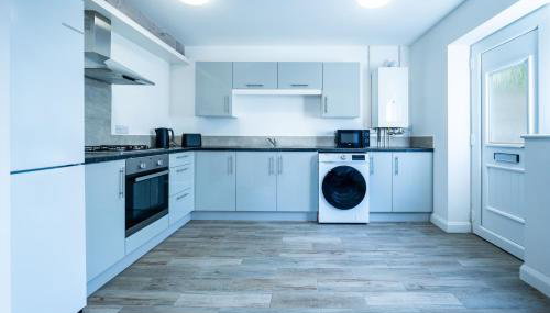 Two-bed Ground Floor Flat in Caerphilly Town Centre - Foto 4, stove, dishwasher