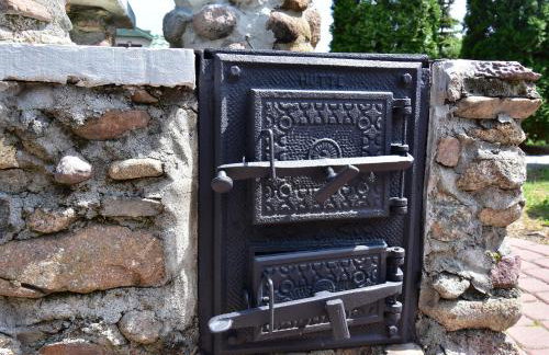 Dom nad stawem przy lesie - Foto 44