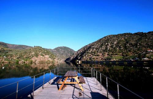 Douro Yacht Charter & Bungalows - Foto 9