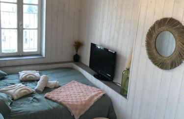 Lumineux studio sous les toits de Menton - Foto 9