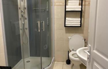 Agréable rez de jardin avec Piscine et Jacuzzi - Foto 19