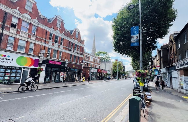 1-bed Apartment in Ealing, 3 Mins From Station - Foto 38