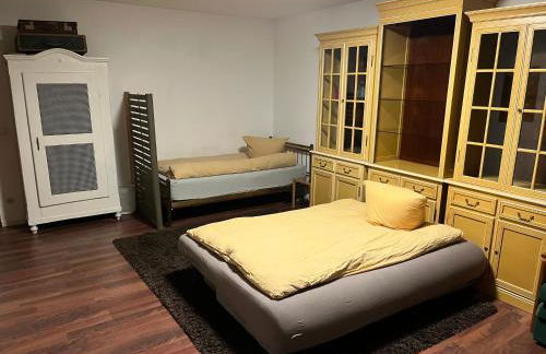 Apartment Rainer mit großen Parkplätzen vorm Gebäude - Foto 13