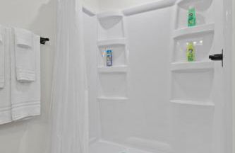 Edgewood - Work Friendly & Near Downtown - Foto 20