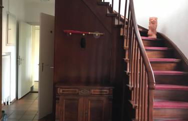 Ferienwohnung Aurich Zentrum OG 4 Schlafzimmer und FeWo EG 3 Schlafzimmer - Foto 2