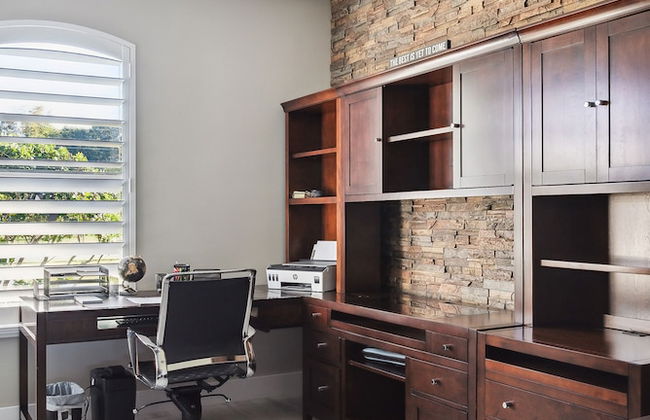 Family Paradise With Private Heated Pool 5 Bedroom Home by RedAwning - Photo 44