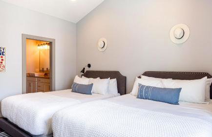 Waverly by Avantstay Nashville-inspired Townhome w/ Luxury Kitchen, Pool Table - Foto 63