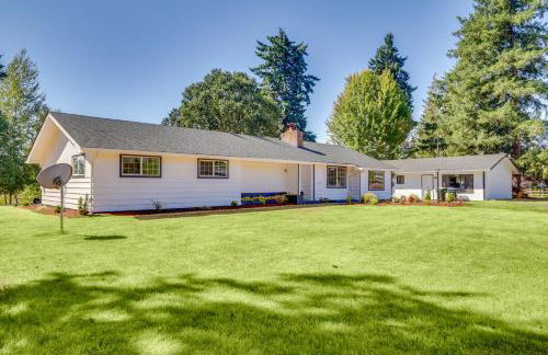 Chehalis Getaway with Golf Course View and Fire Pit! - Photo 29