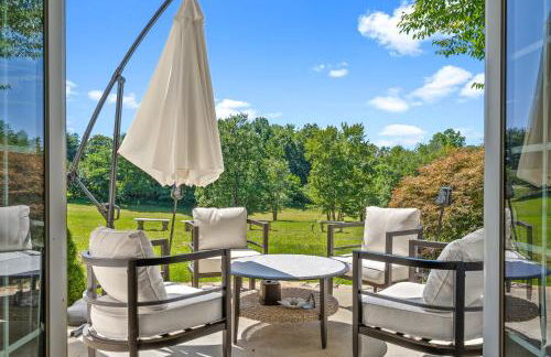 13-Acre Private Estate, Private Lake, Private Golf Range, Private Forest & Hiking Trails - Foto 12