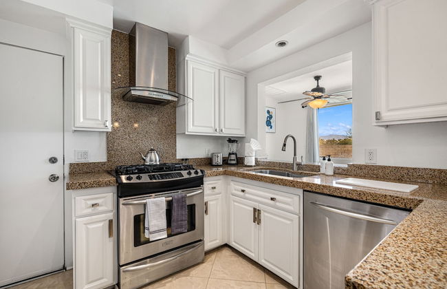 The Sunnyside House - Photo 10