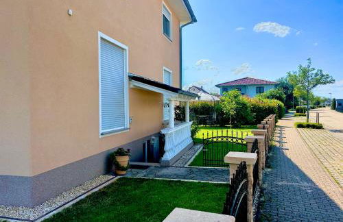 LuxuryOrion,nahe Europapark & Rulantica,Netflix,Disney,KartinaTV - Foto 7